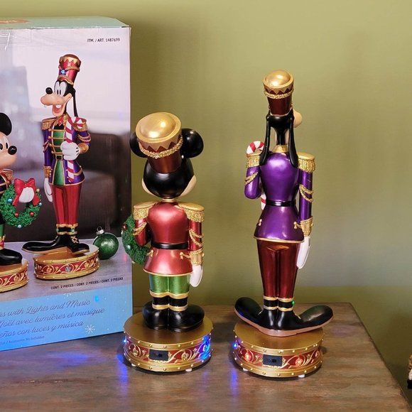 Disney Holiday Holiday Mickey Mouse And Goofy Nutcrackers Free